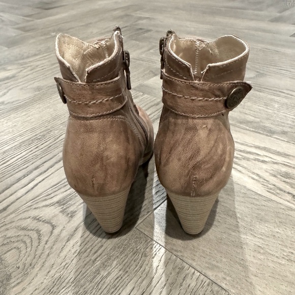 Nero Giardini Tan Marbled Leather Boots in Nearly New Condition, Size 38 (7.5) - Picture 3 of 5